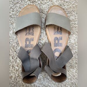 Sorel Ella Flat Sandals Olive/Sage Green Size 10